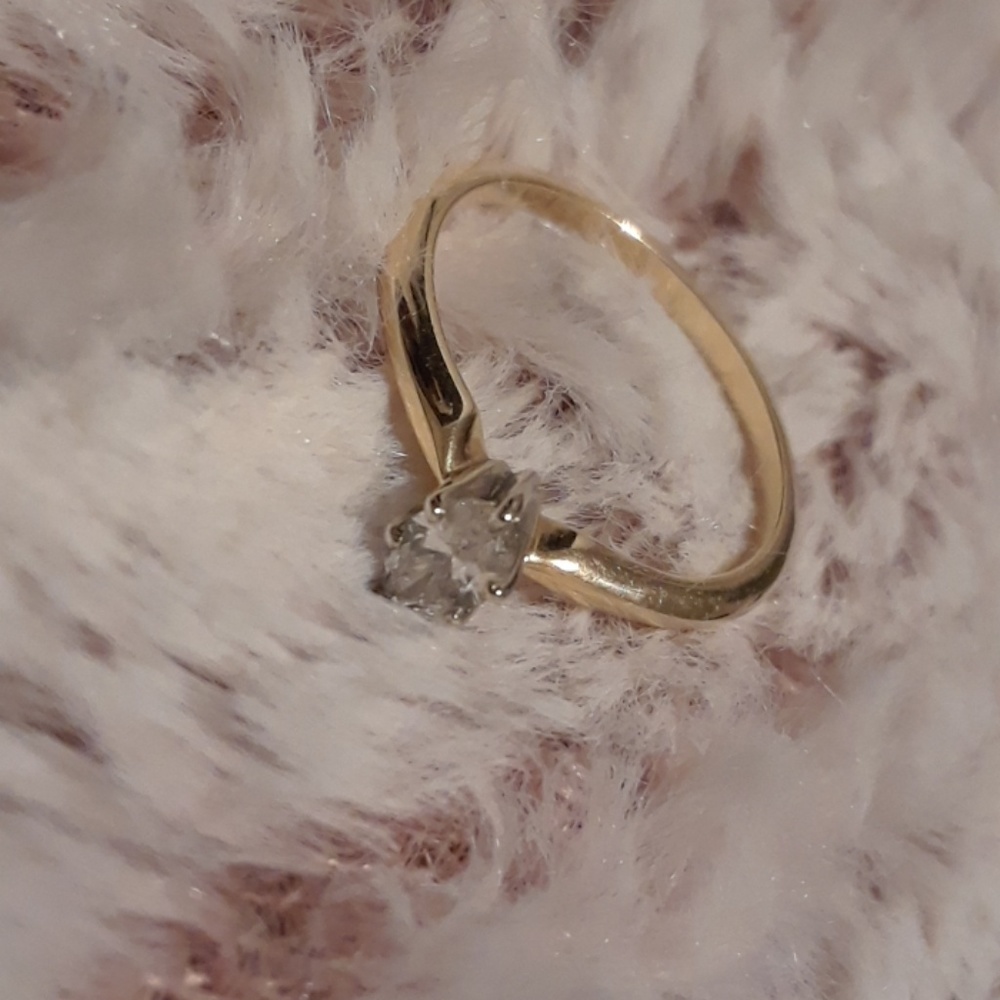 14k gold diamond ring